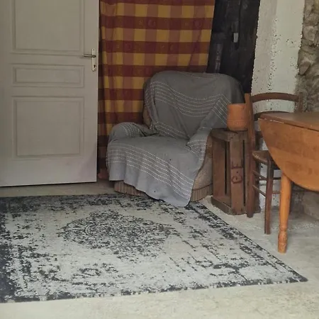 Le Camélia De La Mazarié