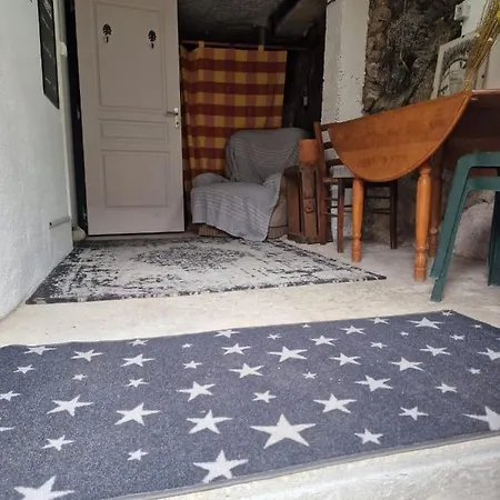 Le Camélia De La Mazarié 3*